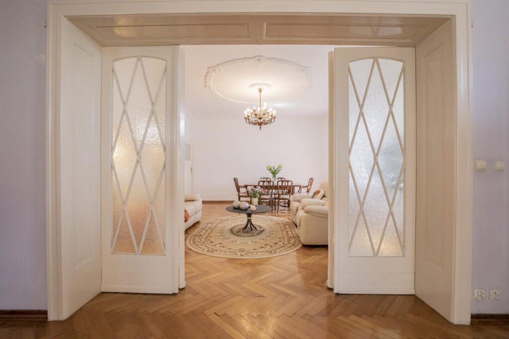 Wyjątkowy 5-pokojowy apartament w kamienicy - zdjęcie 6