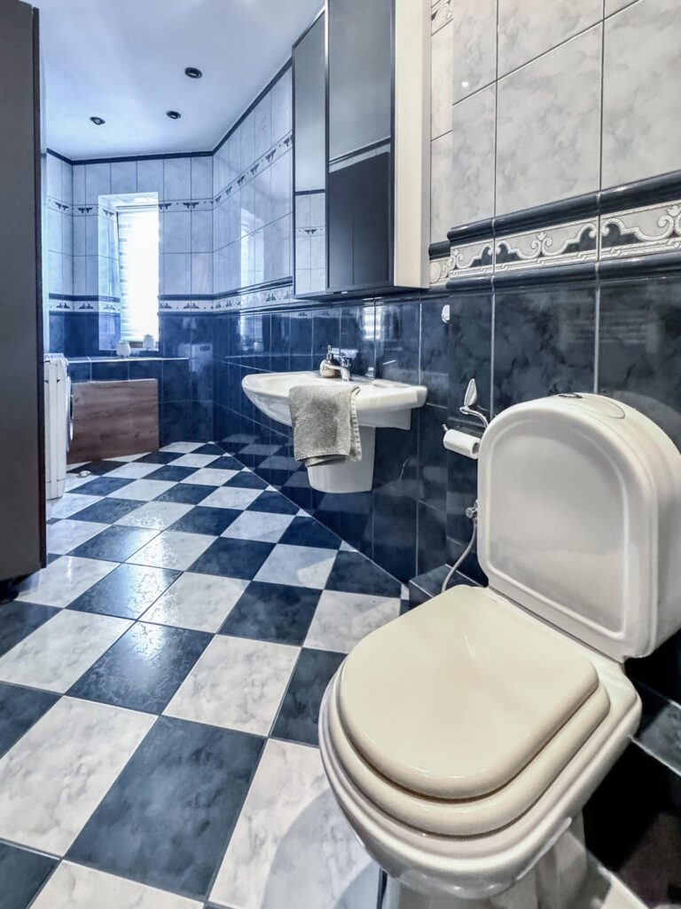 Wyjątkowy 5-pokojowy apartament w kamienicy - zdjęcie 17