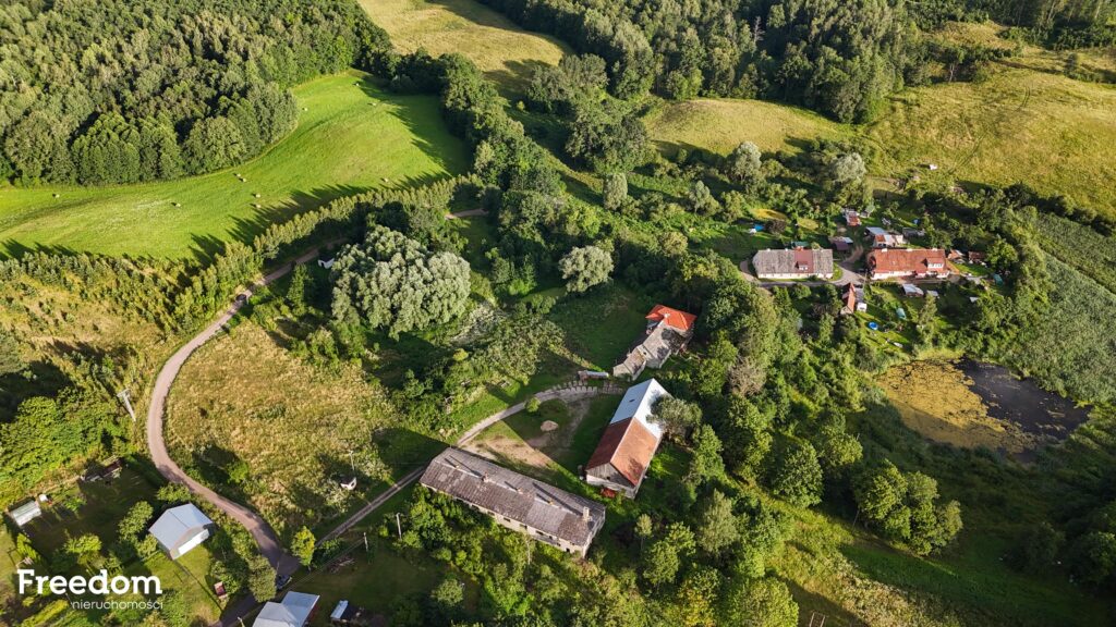 Stylowe siedlisko z duszą i historią - zdjęcie 22