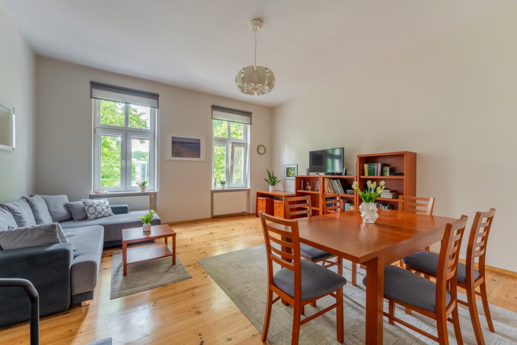 Przestronne, ładne i zadbane mieszkanie - zdjęcie 1