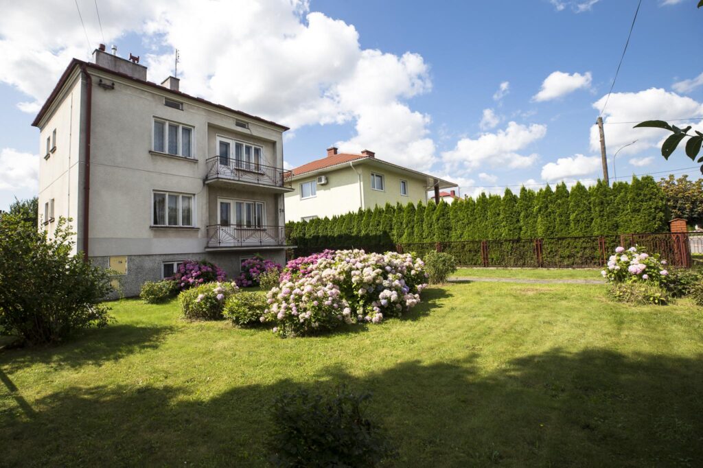 Dom z pięknym ogrodem - Sędziszów Małopolski - zdjęcie 7