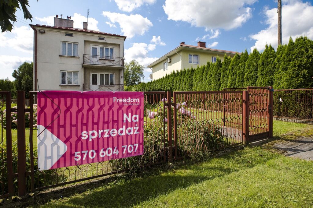 Dom z pięknym ogrodem - Sędziszów Małopolski - zdjęcie 2