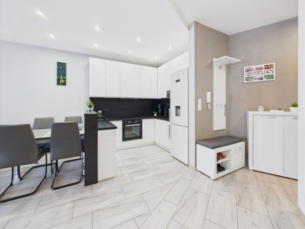 Duży, elegancki apartament z garażem - zdjęcie 5