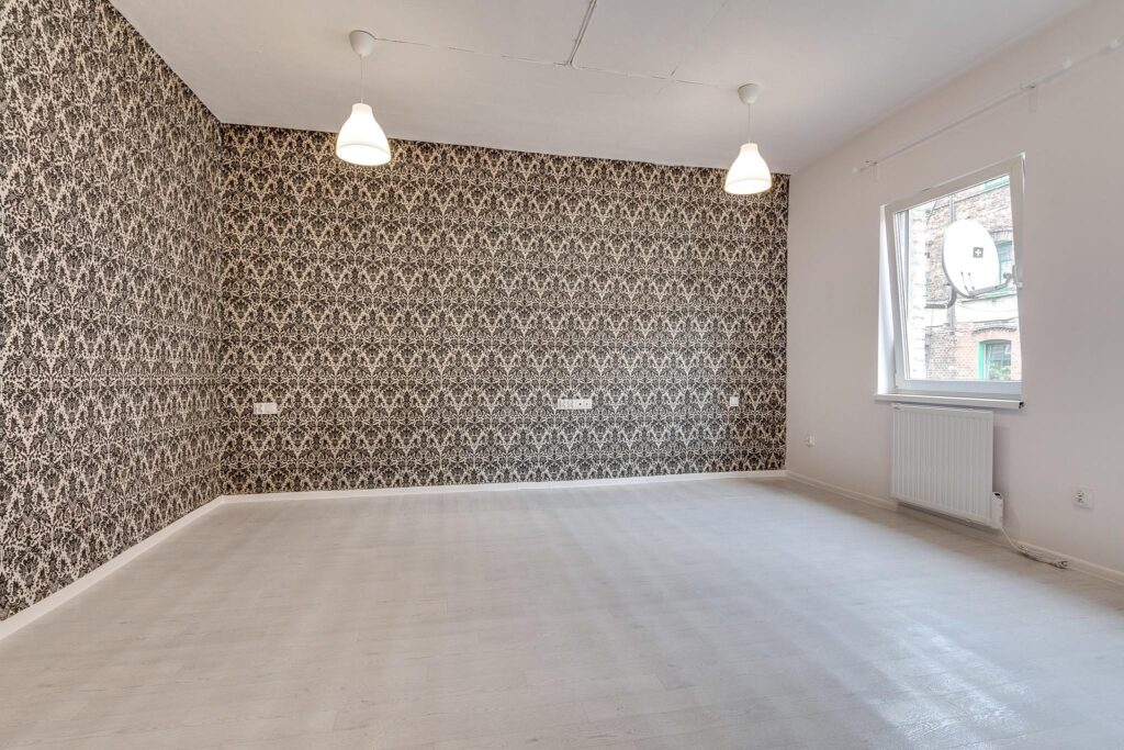 Dwa pokoje po remoncie obok Punktu 44 - zdjęcie 1