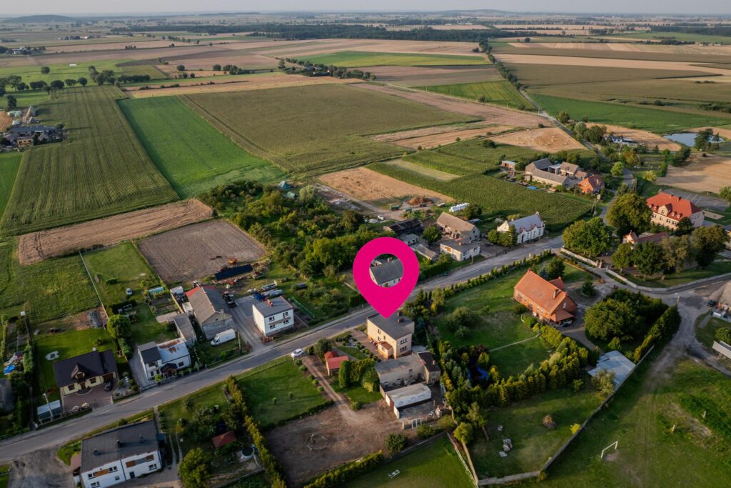 Dom wolnostojący z pięknym ogrodem - zdjęcie 34