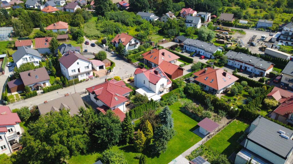 Nowoczesny i funkcjonalny dom z fotowoltaiką - zdjęcie 19