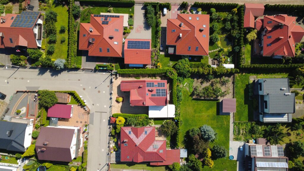 Nowoczesny i funkcjonalny dom z fotowoltaiką - zdjęcie 20
