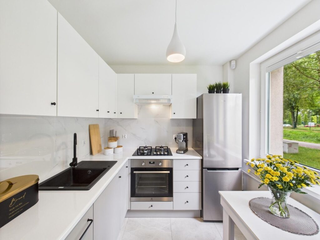 Po remoncie i wyposażone, 2 pokojowe na parterze! - zdjęcie 1