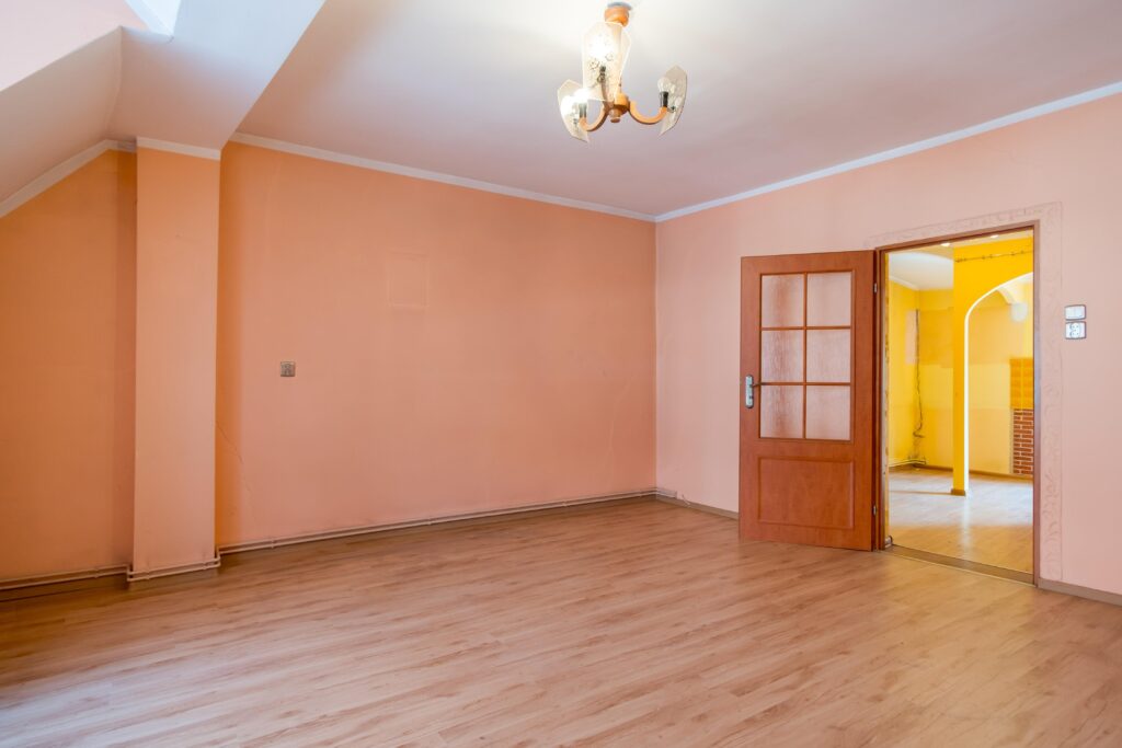 Mieszkanie na pierwszym piętrze w kamienicy - zdjęcie 19