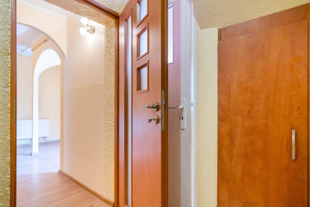 Mieszkanie na pierwszym piętrze w kamienicy - zdjęcie 5