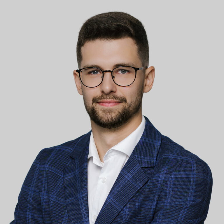 Mikołaj Pietrzyk - Agent Nieruchomości - Freedom