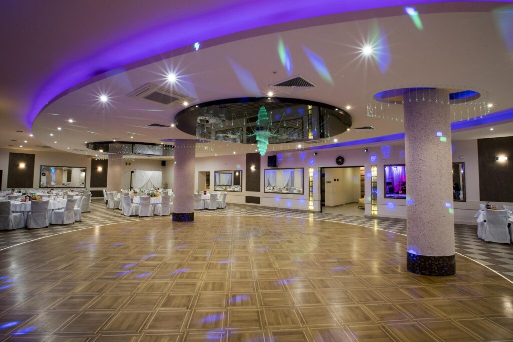 Wyjątkowy budynek z potencjałem, gotowy biznes! - zdjęcie 5