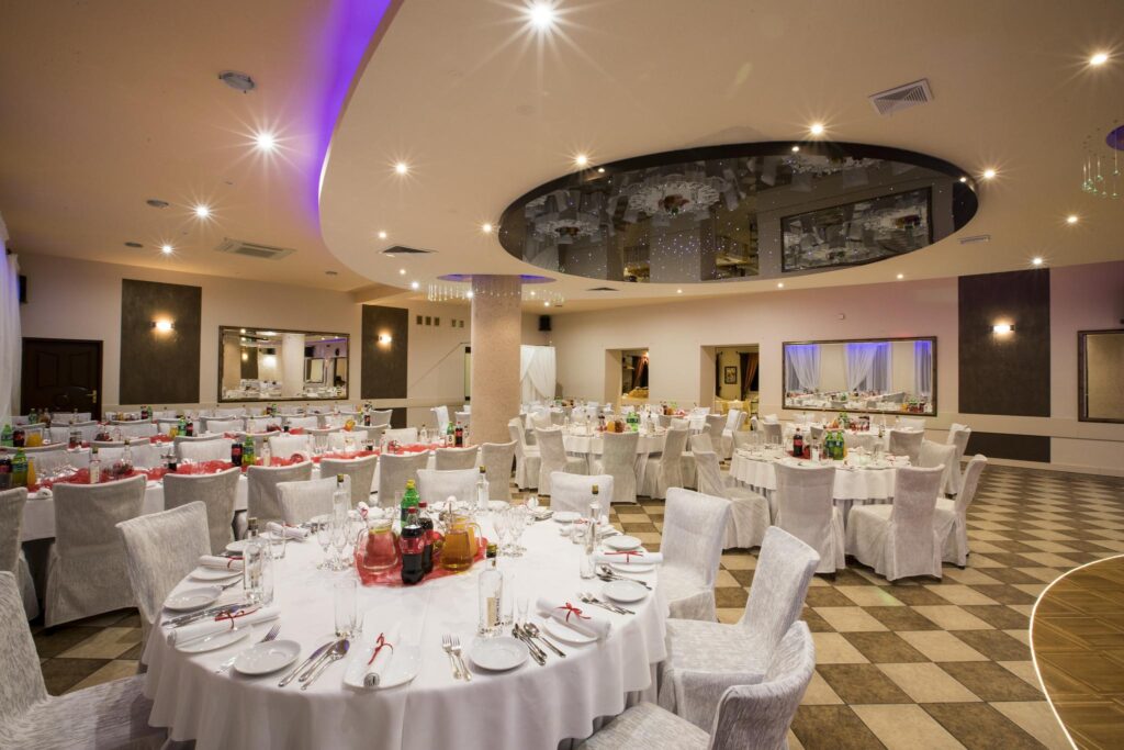 Wyjątkowy budynek z potencjałem, gotowy biznes! - zdjęcie 12