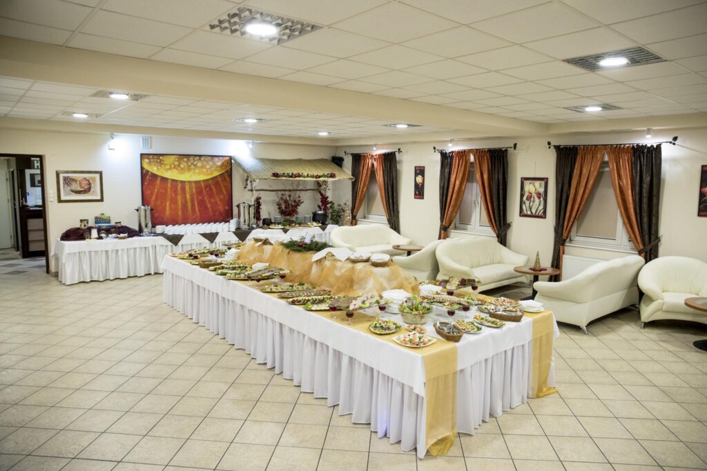 Wyjątkowy budynek z potencjałem, gotowy biznes! - zdjęcie 10