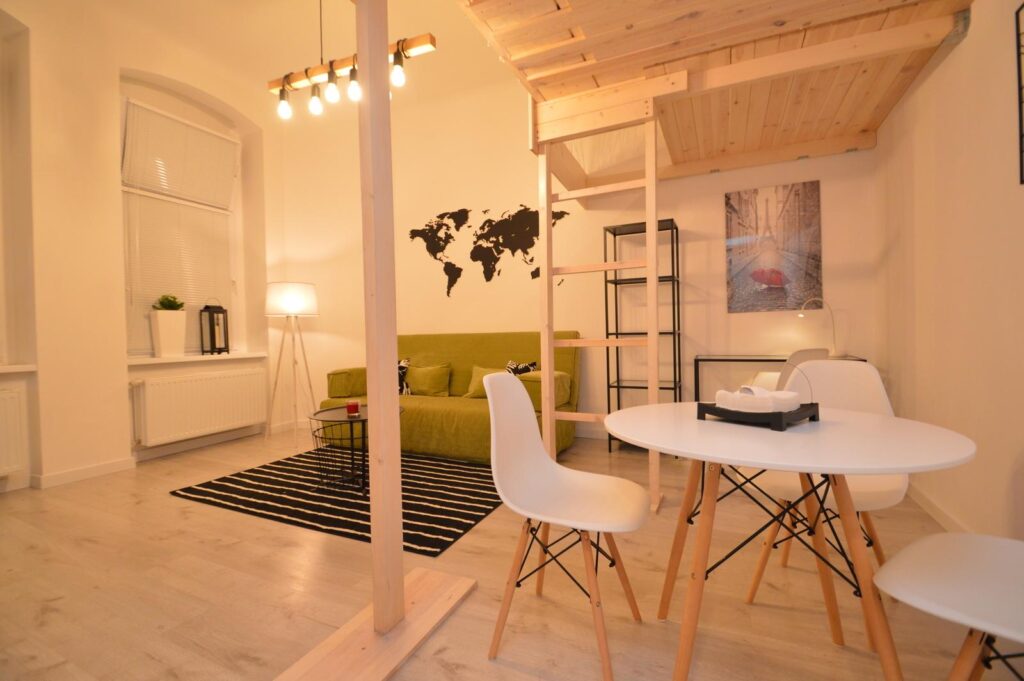 Kawalerka z antresolą - zdjęcie 2