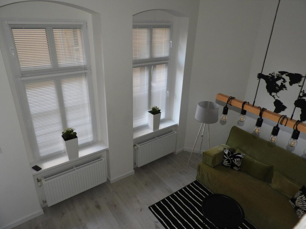 Kawalerka z antresolą - zdjęcie 3