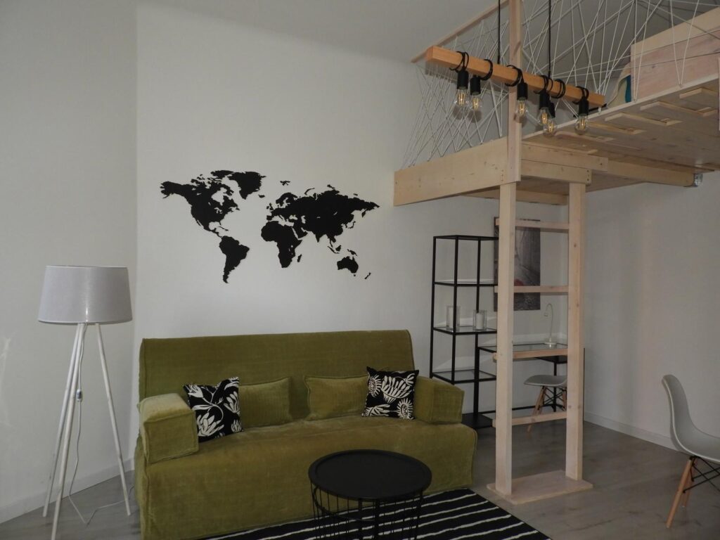 Kawalerka z antresolą - zdjęcie 4