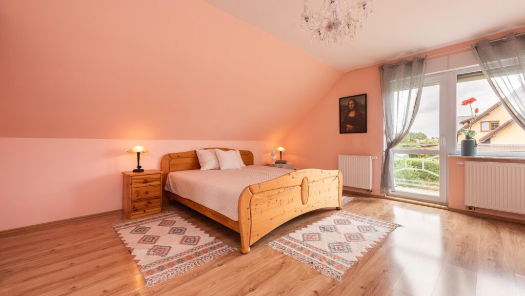 Dom gotowy do wprowadzenia – 10 arów zieleni - zdjęcie 14