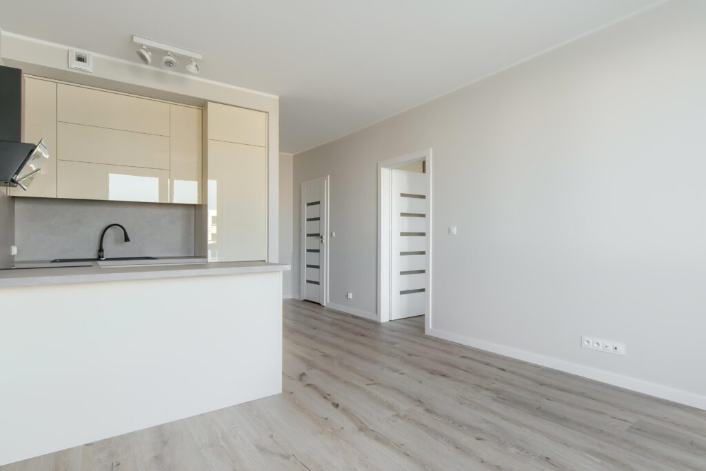 Nowoczesne mieszkanie z dużym tarasem - zdjęcie 2