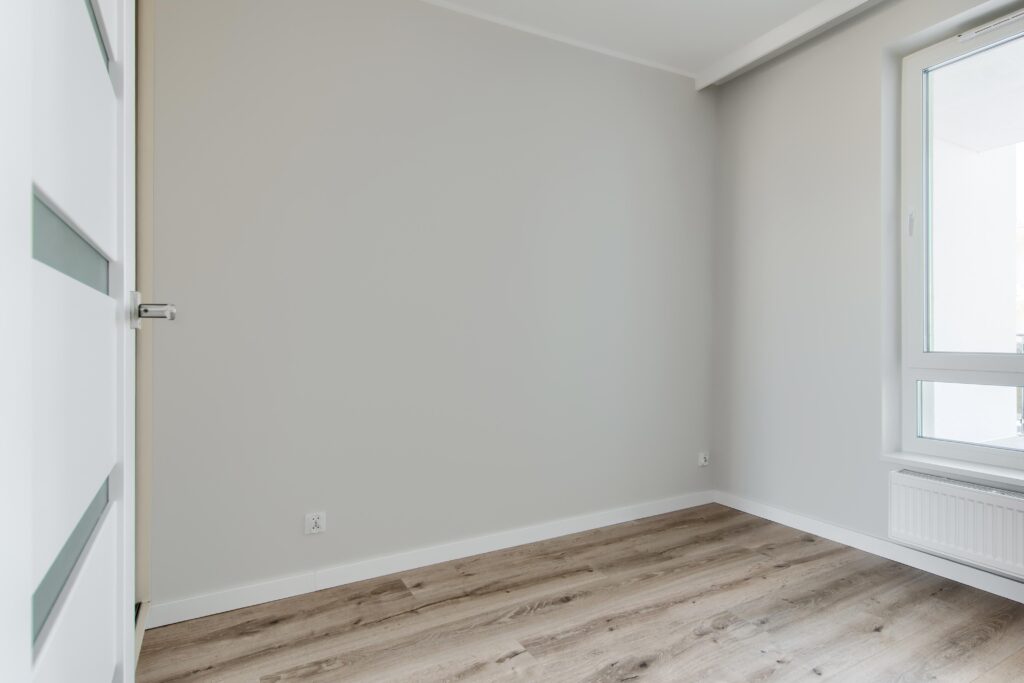 Nowoczesne mieszkanie z dużym tarasem - zdjęcie 10