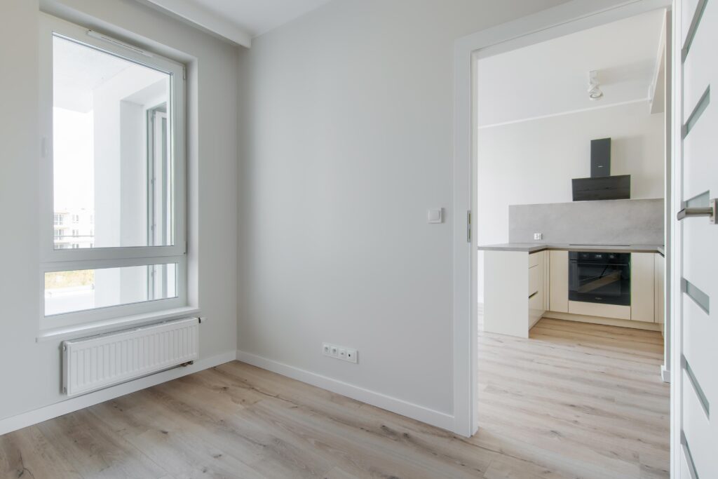 Nowoczesne mieszkanie z dużym tarasem - zdjęcie 12