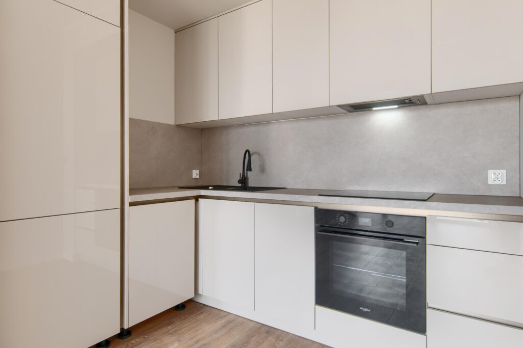 Nowoczesne mieszkanie z dużym tarasem - zdjęcie 4