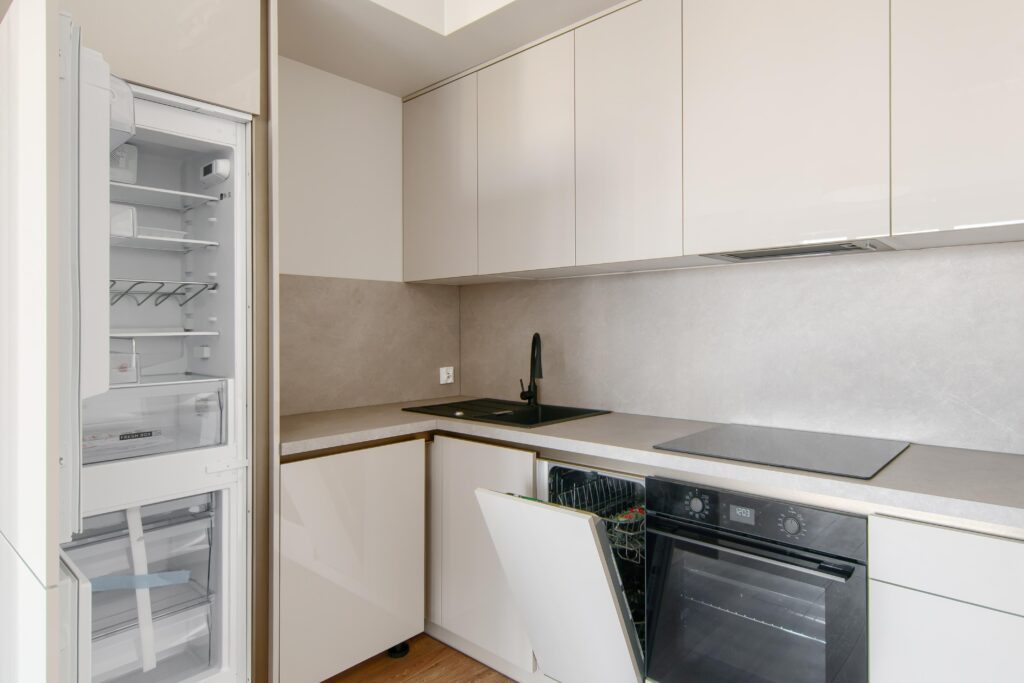 Nowoczesne mieszkanie z dużym tarasem - zdjęcie 5