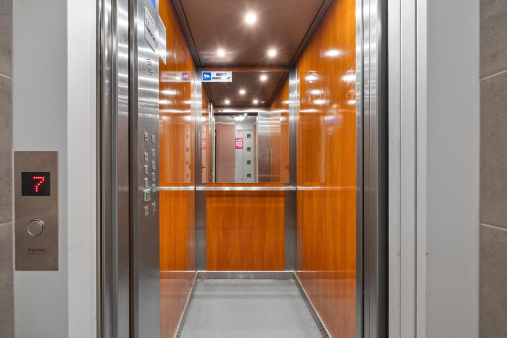 Przestronne mieszkanie – ul. Śniardwy 8, Mokotów - zdjęcie 12