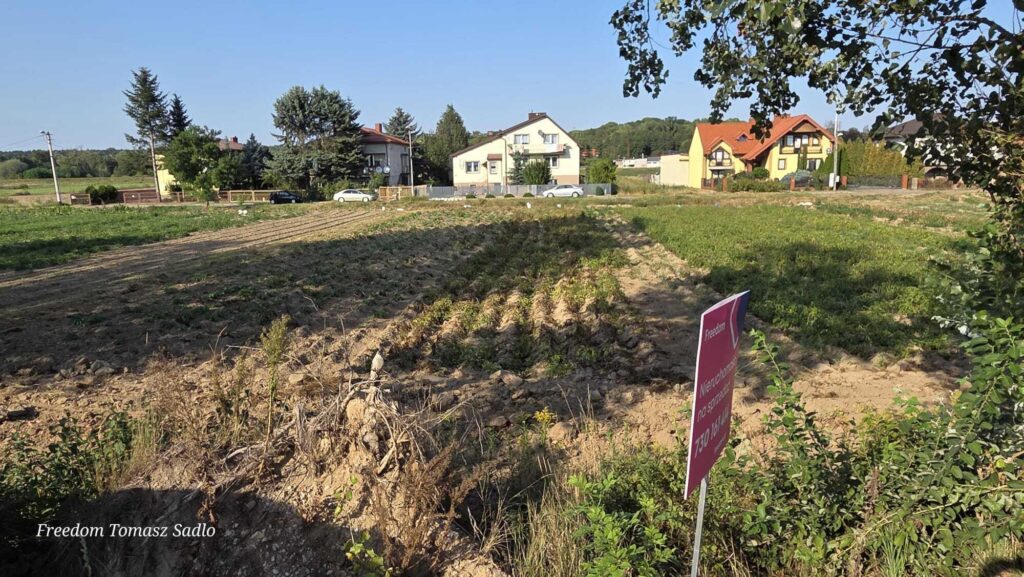 Działka budowlana - zdjęcie 3