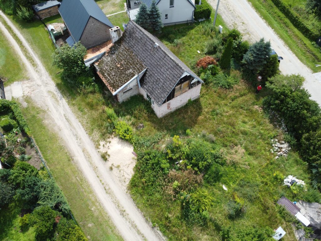 Działki z domem do remontu – malownicze Sulechowo - zdjęcie 4