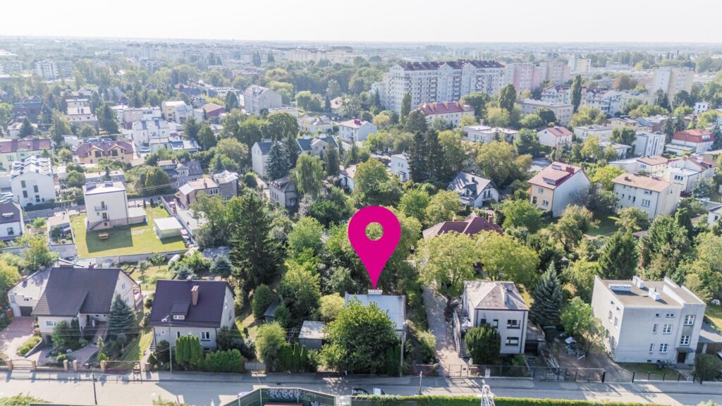 Działka w Ursusie z domem – świetna lokalizacja - zdjęcie 1