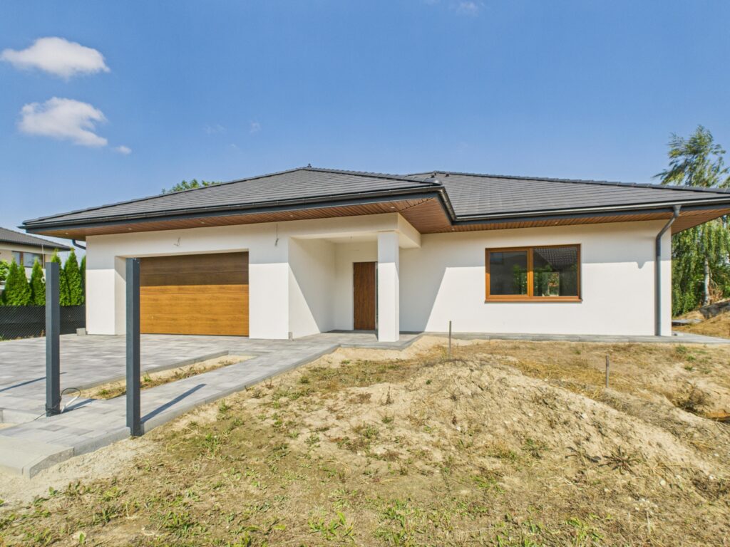 Nowy Dom pod Lublinem – 4 Sypialnie, Garaż, Ogród - zdjęcie 1