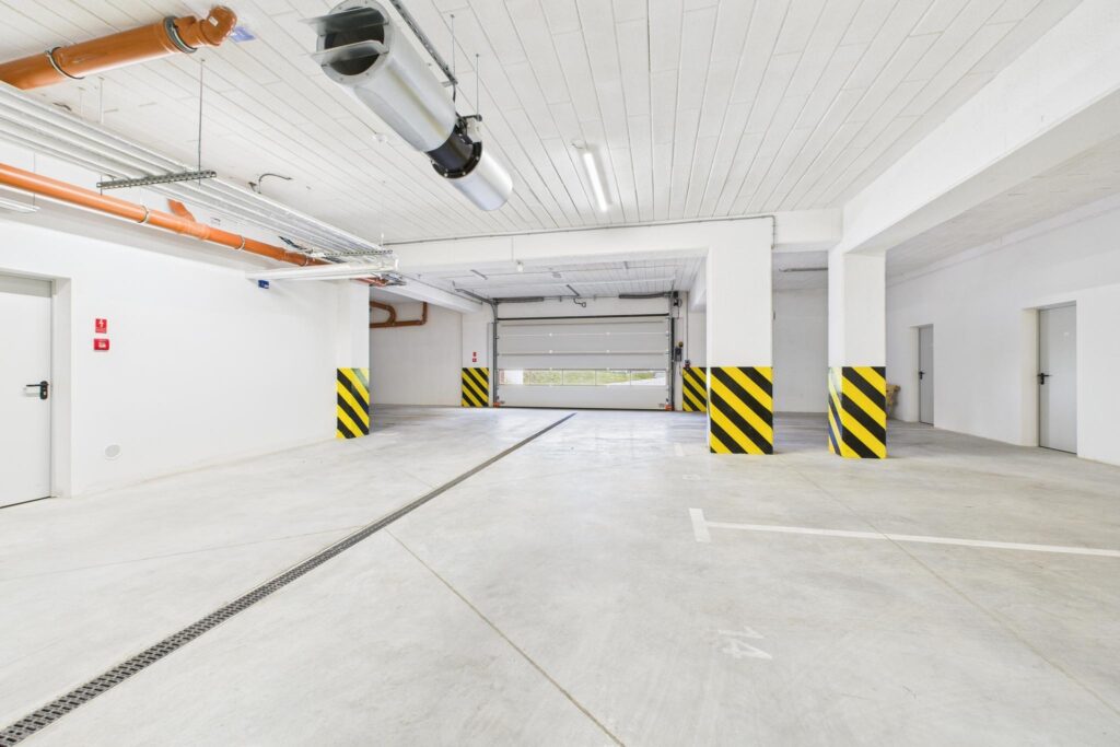 Przestronne 3-pokojowe mieszkanie z garażem - zdjęcie 30