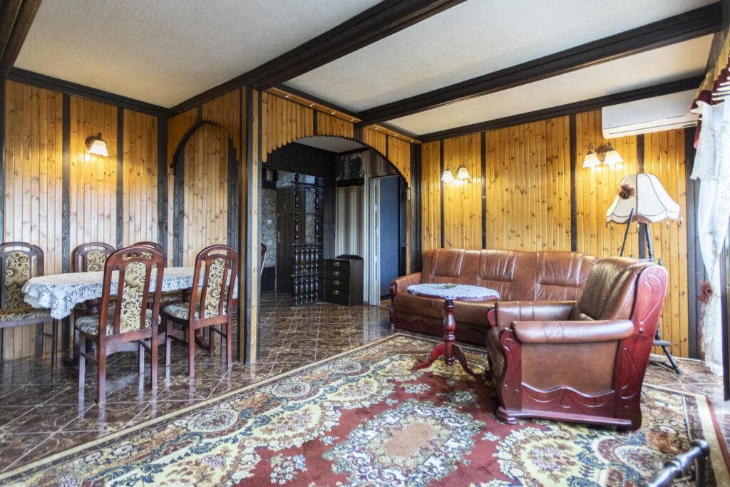 Mieszkanie z widokiem na panoramę miasta i góry - zdjęcie 3