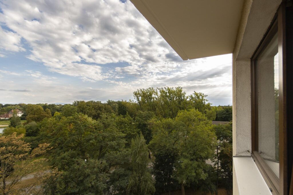 Mieszkanie z widokiem na panoramę miasta i góry - zdjęcie 9