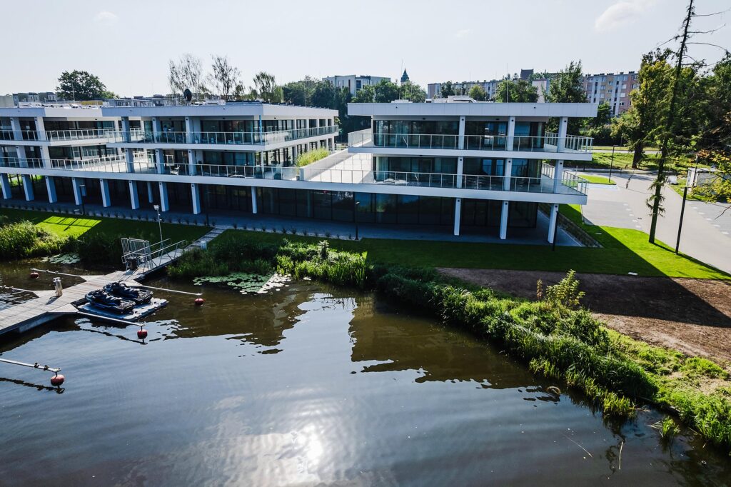 Marina Iława lokal usługowy nad brzegiem Jezioraka - zdjęcie 12