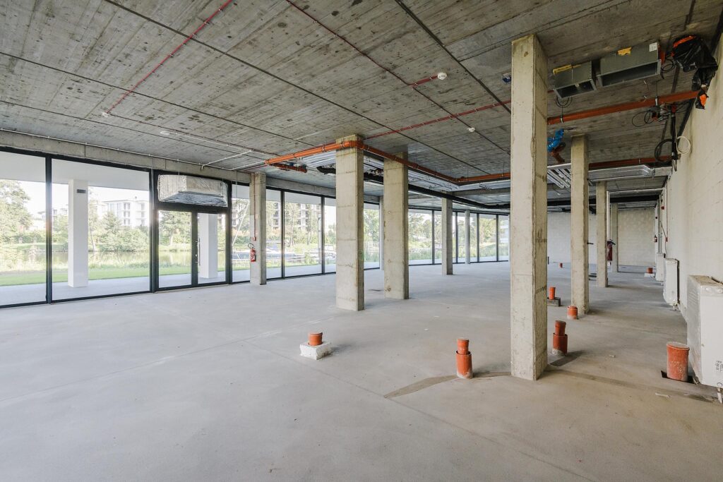 Marina Iława lokal usługowy nad brzegiem Jezioraka - zdjęcie 5