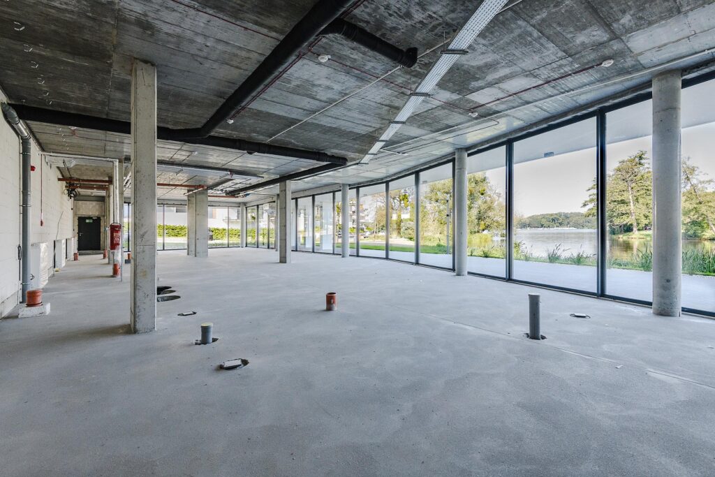 Marina Iława lokal usługowy nad brzegiem Jezioraka - zdjęcie 4