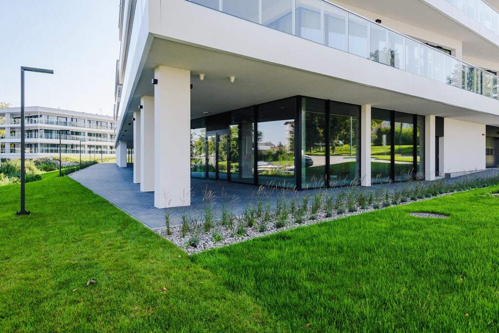 Marina Iława lokal usługowy nad brzegiem Jezioraka - zdjęcie 13