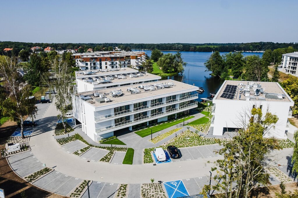 Marina Iława lokal usługowy nad brzegiem Jezioraka - zdjęcie 11