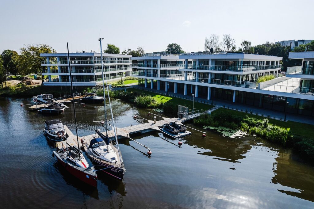 Marina Iława lokal usługowy nad brzegiem Jezioraka - zdjęcie 12