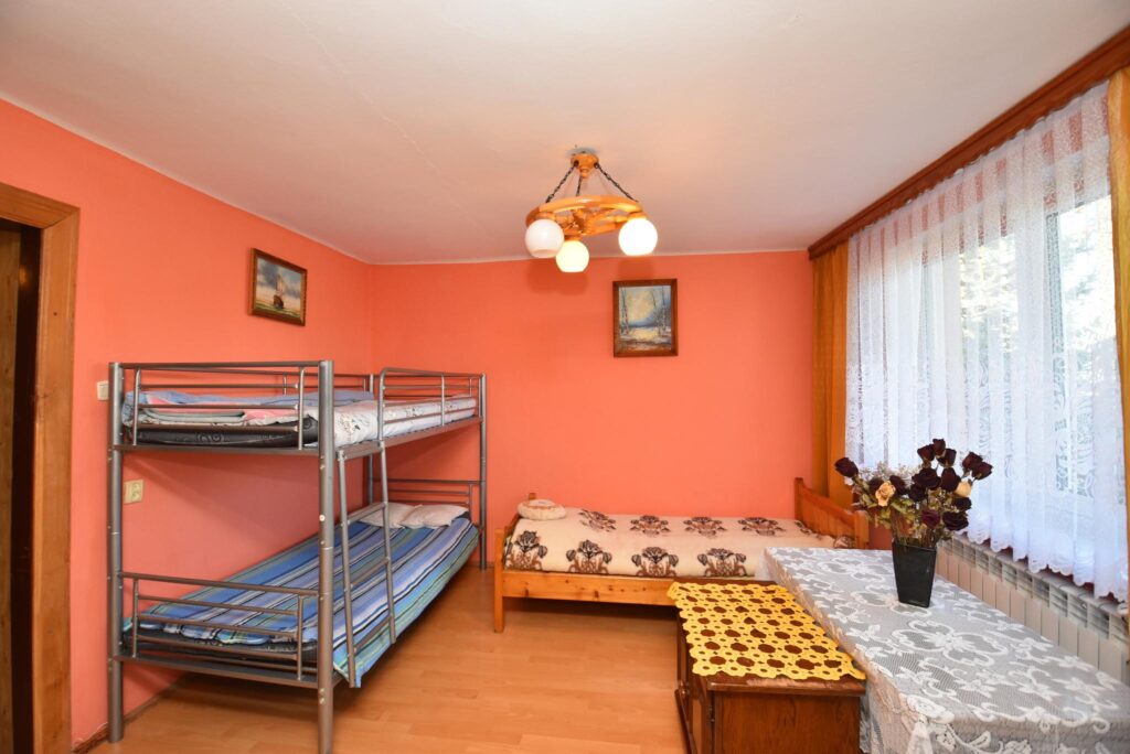 Na sprzedaż Rodzinny dom za miastem pod inwestycję - zdjęcie 13