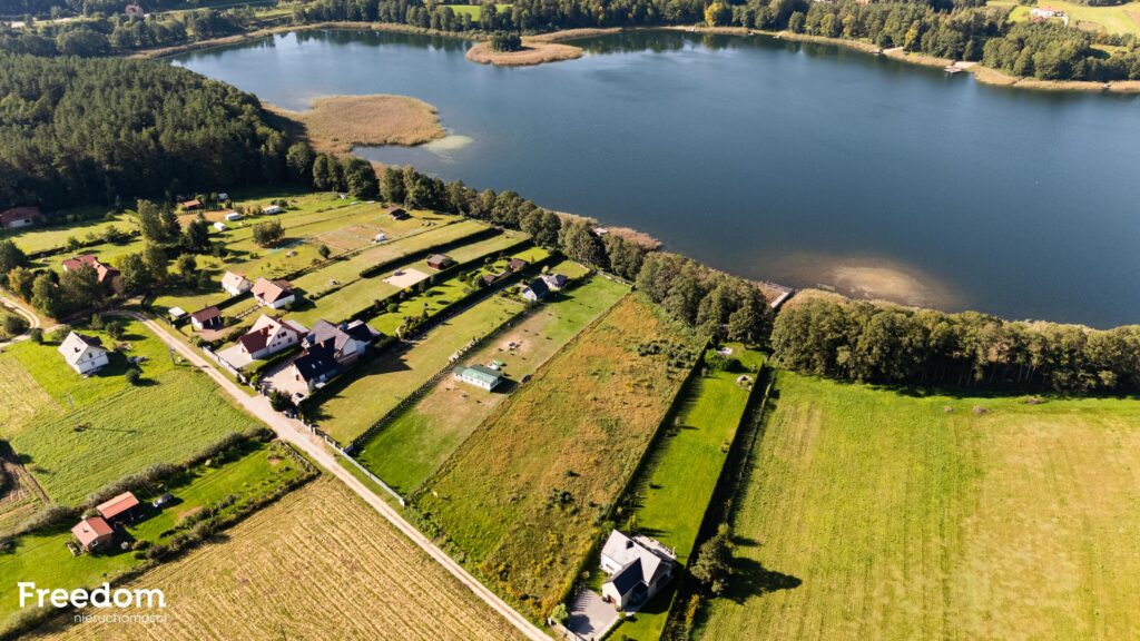 Działka z linią brzegową pod budowę domu - zdjęcie 3