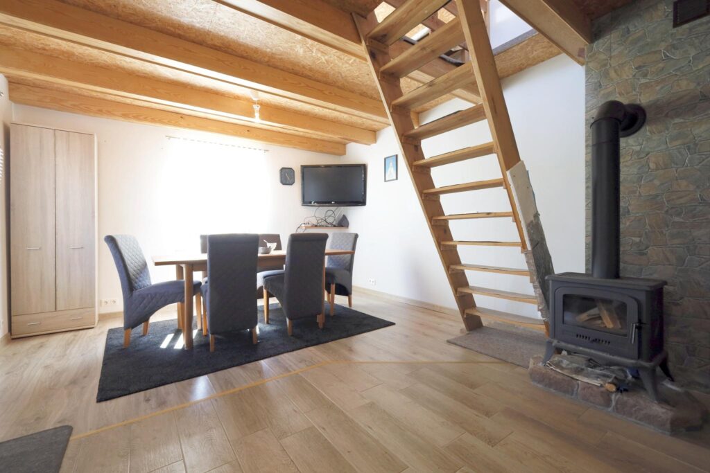 Domek z ogrodem i stawem w Suszu na sprzedaż - zdjęcie 5