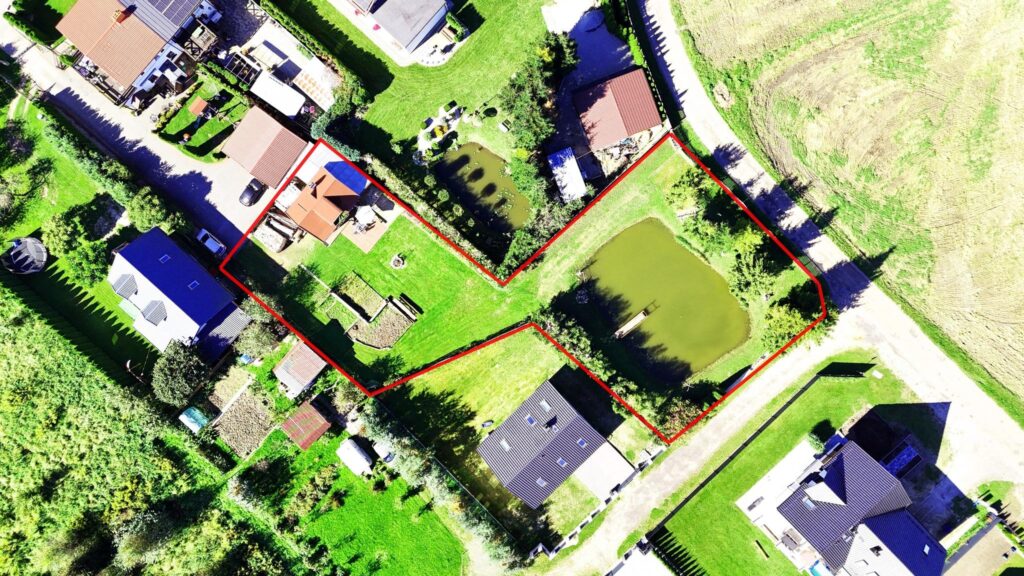 Domek z ogrodem i stawem w Suszu na sprzedaż - zdjęcie 3