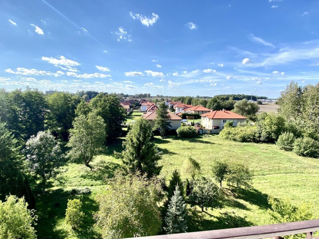 Kawalerka z wydzieloną sypialnią + balkon - zdjęcie 9