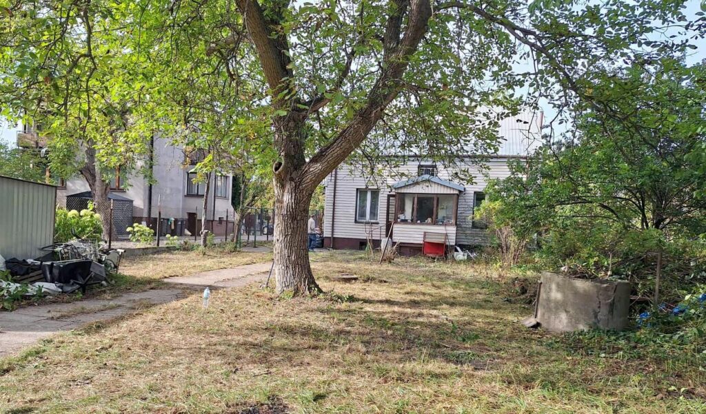 Działka w Ursusie z domem – świetna lokalizacja - zdjęcie 9