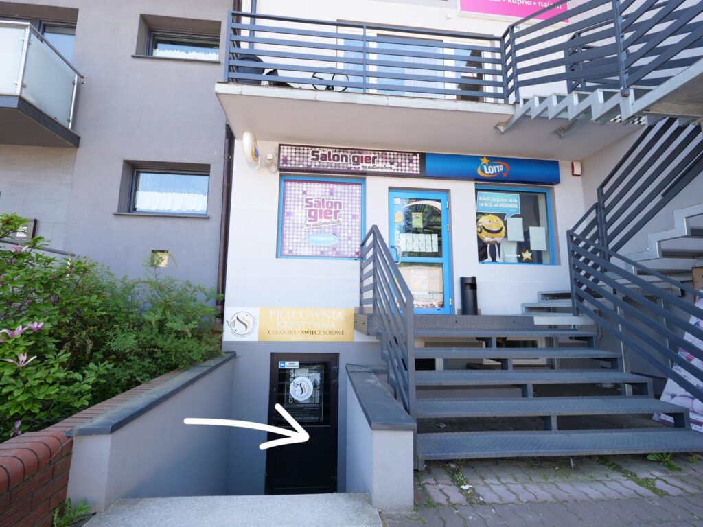 Lokal  w bardzo dobrej lokalizacji - zdjęcie 2