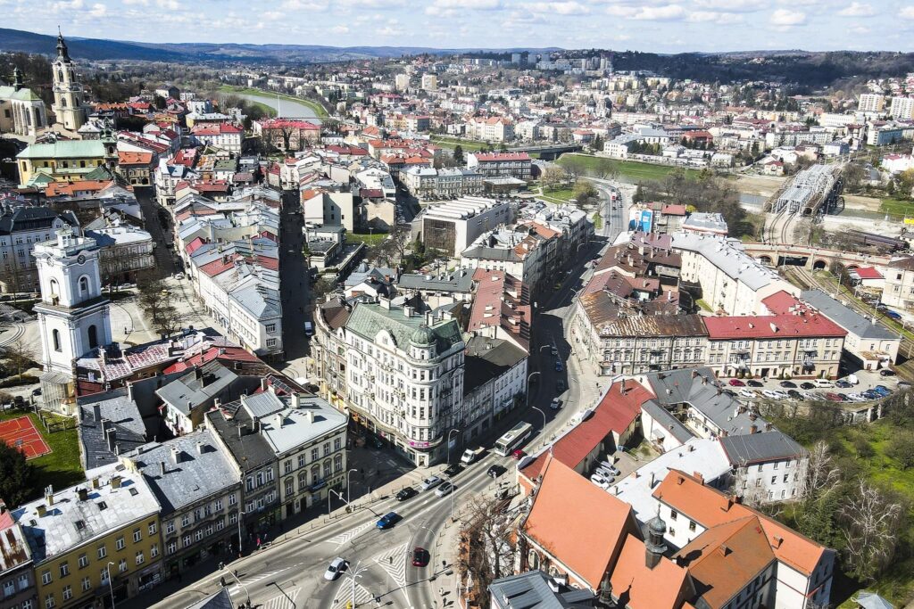 Lokal na parterze kamienicy w centrum na wynajem - zdjęcie 8