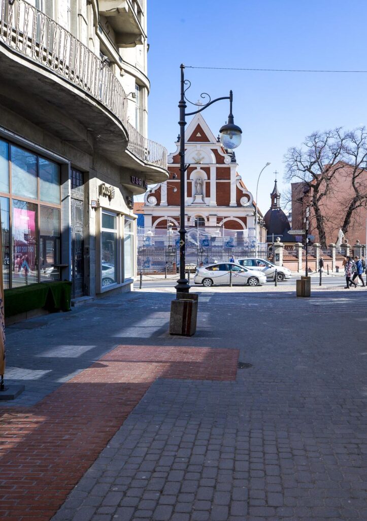 Lokal na parterze kamienicy w centrum na wynajem - zdjęcie 9